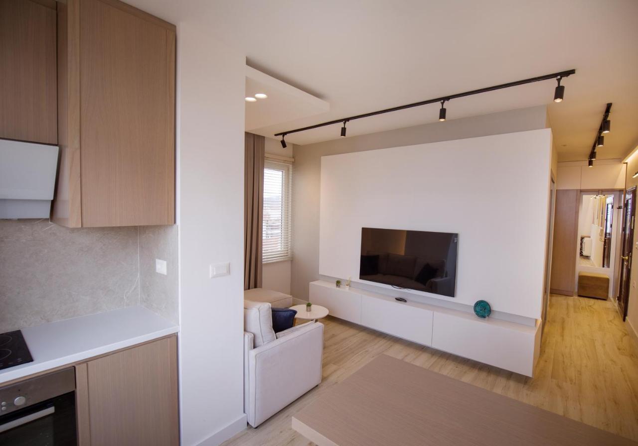 Apartament Tola *